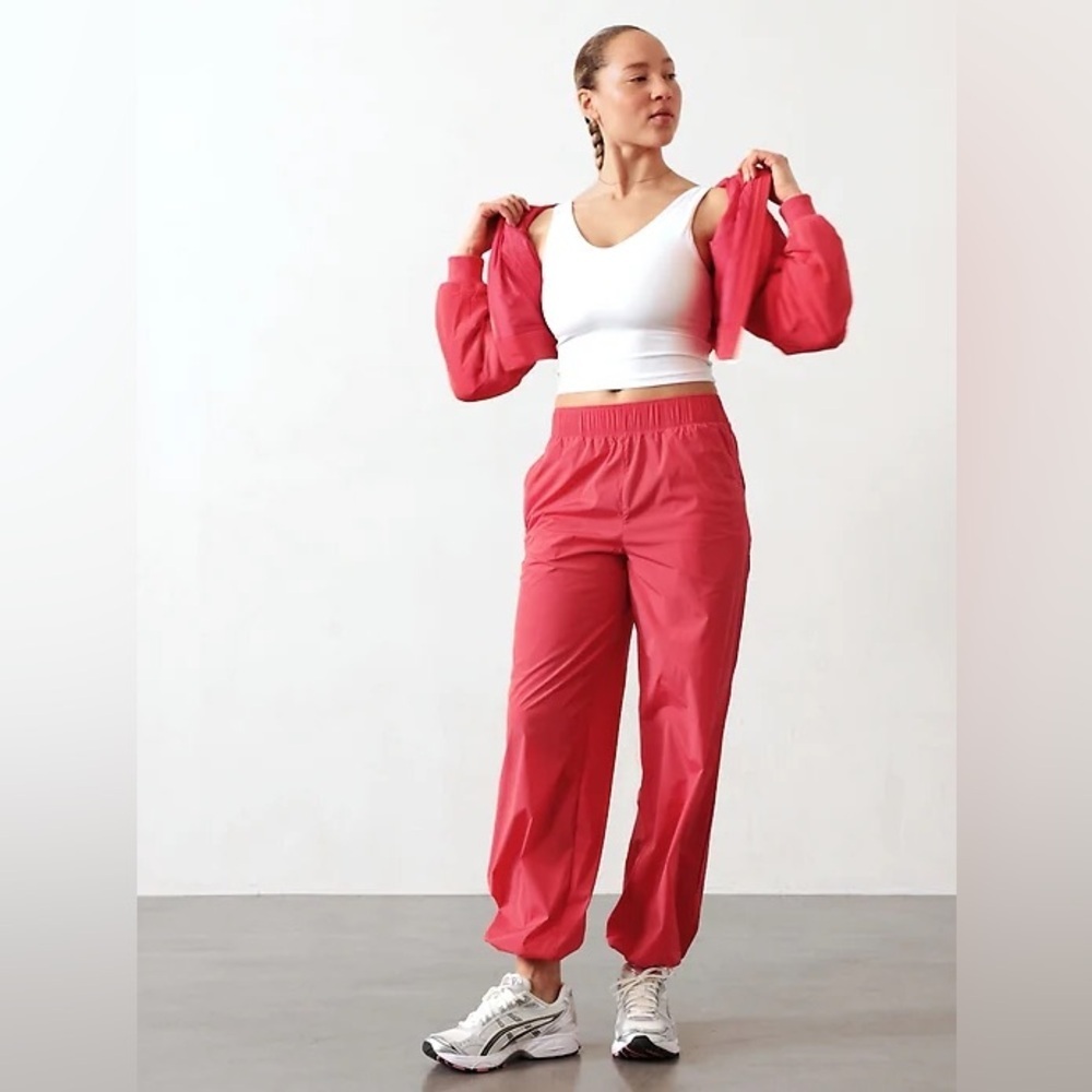 Athleta Rise Pant in Punch Color NWT